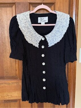 Vintage black polka dot button down blouse beaded lace Peter Pan collar size 10
